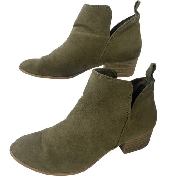 American Eagle Faux Suede Western Army Green Ankle Bootie Comfy 1.5" Heel Size 7 - Picture 1 of 10